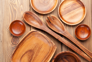 Choosing the Right Type of Wood for Your Kitchen Utensils