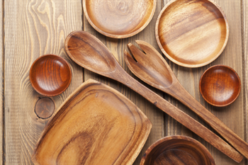 Choosing the Right Type of Wood for Your Kitchen Utensils